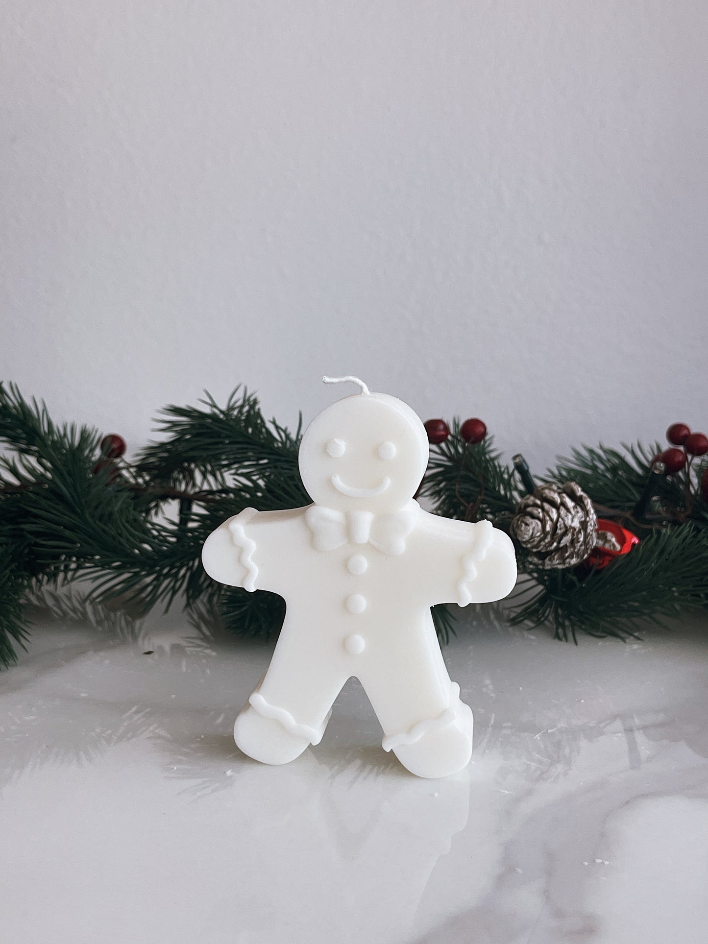 GINGERBREAD FAMILY SET