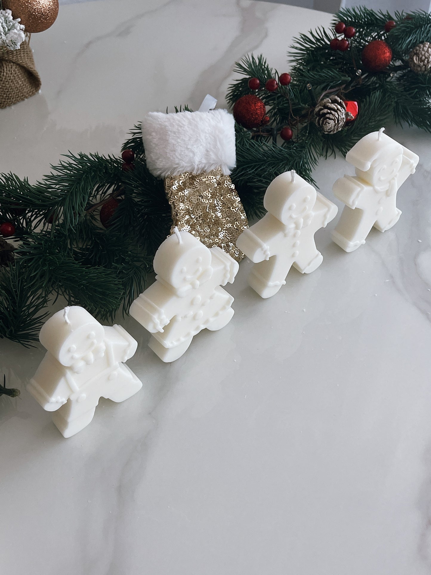 GINGERBREAD FAMILY SET