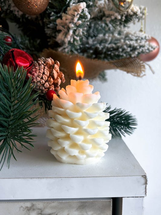 PINECONE CANDLE