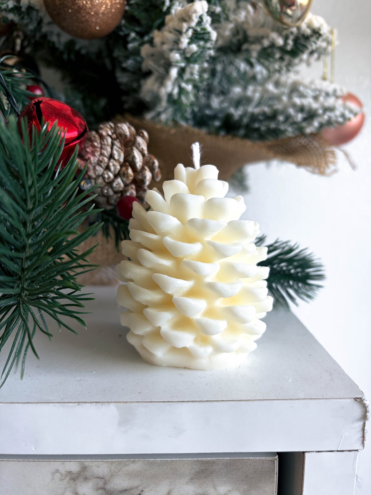 PINECONE CANDLE